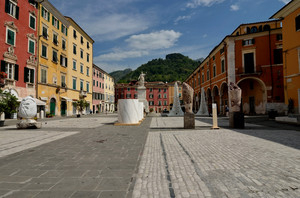 Piazza Alberica & Interni