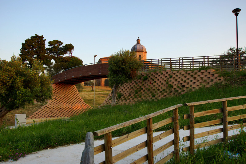 ''Il Nuovo Ponte Pedonale di Macerata'' - Macerata