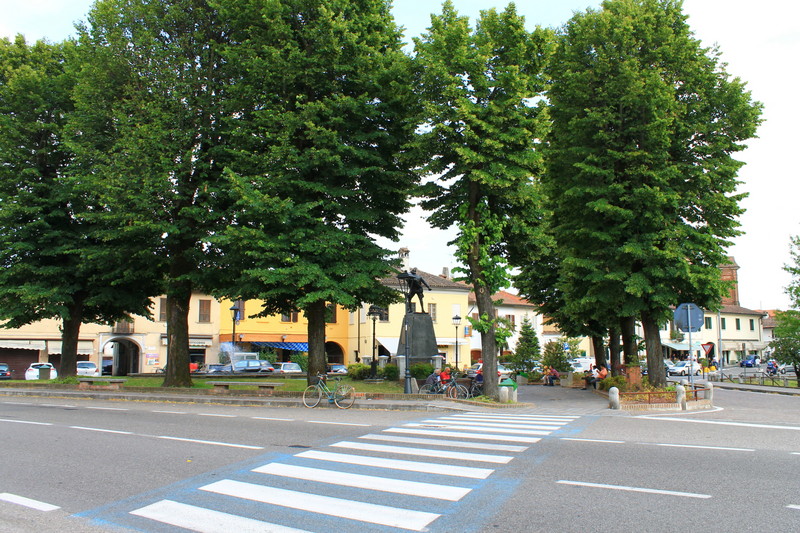 ''Piazza Dei Caduti'' - Bereguardo