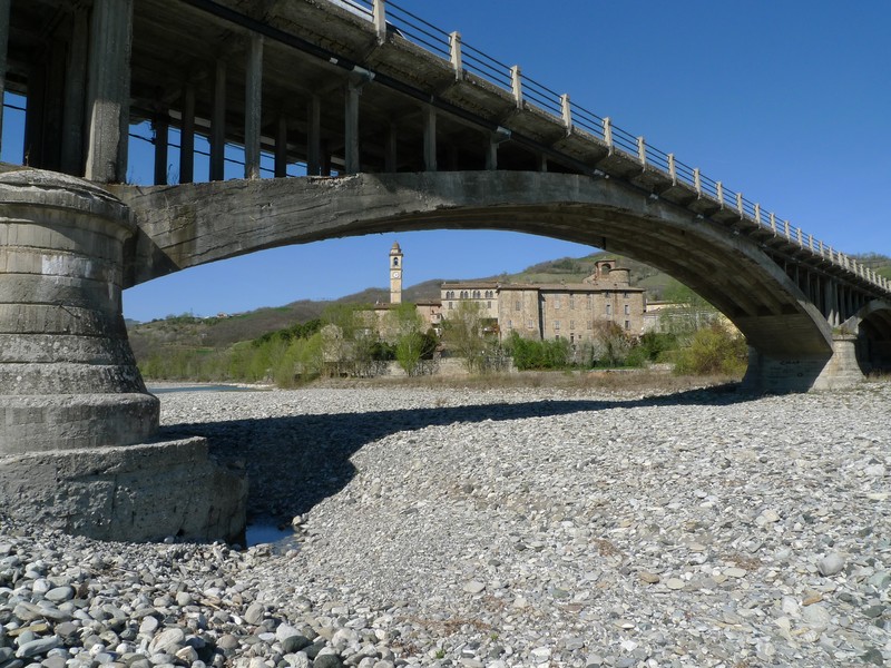 ''Incorniciato dal ponte'' - Travo