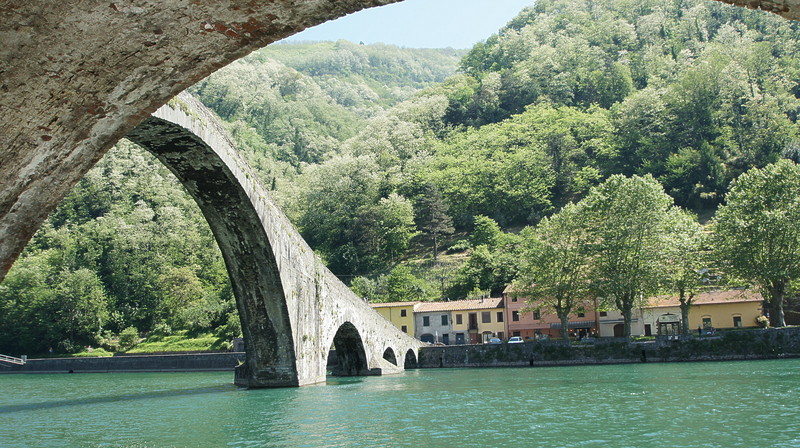 ''da sotto il ponte'' - Borgo a Mozzano