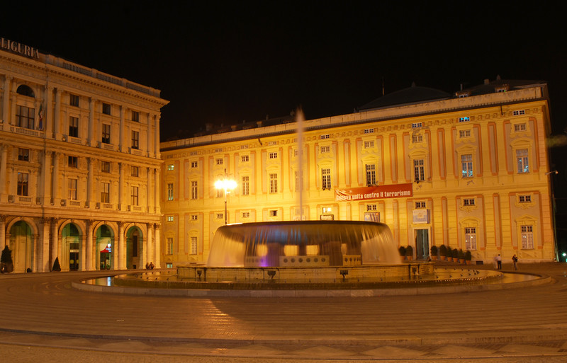 ''Notturno a De Ferrari'' - Genova