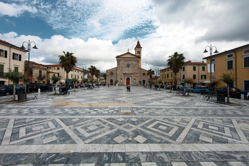 ''piazza  Gino Menconi'' - Carrara