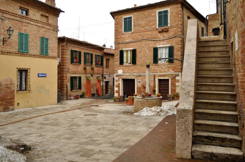 ''Piazza del Pozzo'' - Asciano