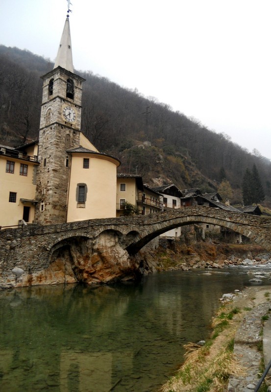 ''Un ponte sull’acqua verde'' - Fontainemore