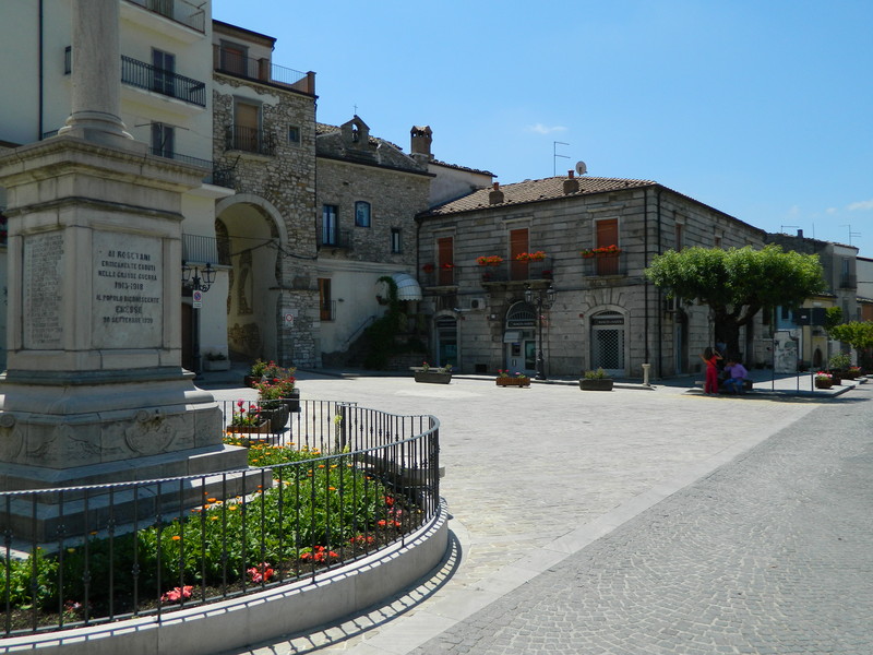 ''Piazza Bartolomeo III di Capua'' - Roseto Valfortore