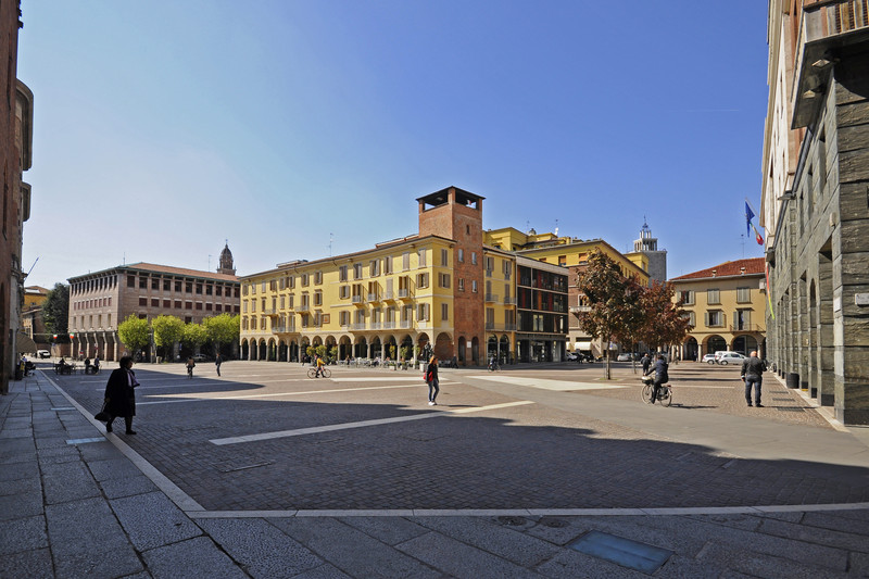 ''Piazza Stradivari'' - Cremona
