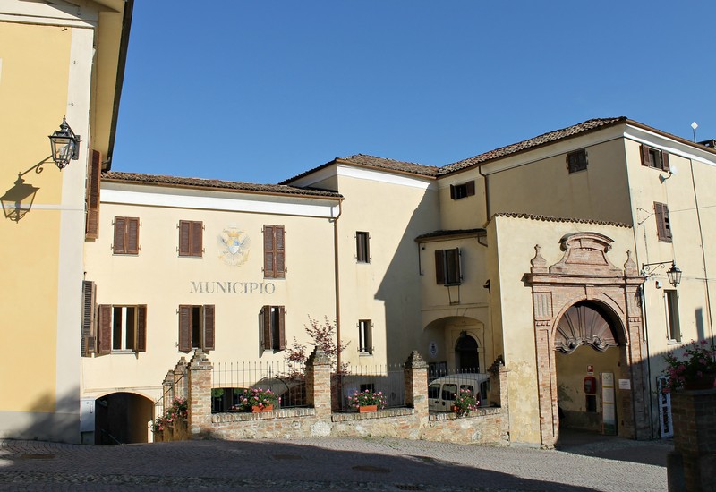 ''Meriggiare pallido e assorto'' - Montiglio Monferrato