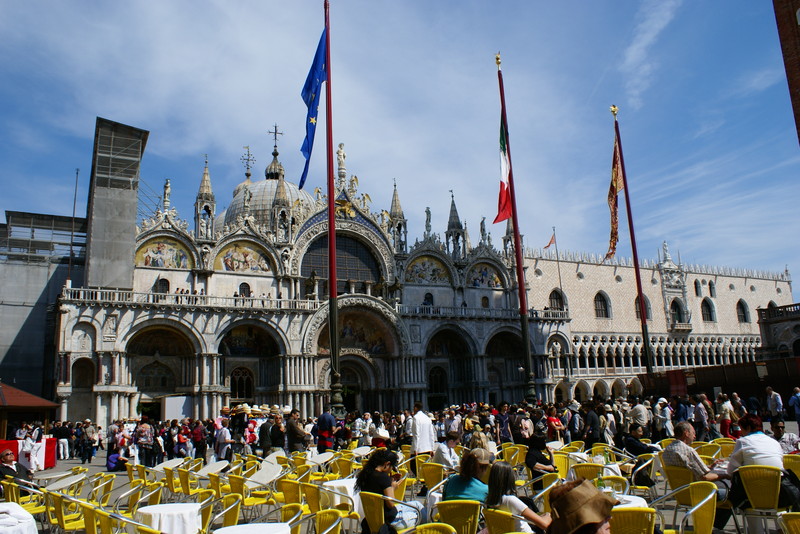 ''Viviamo la piazza'' - Venezia