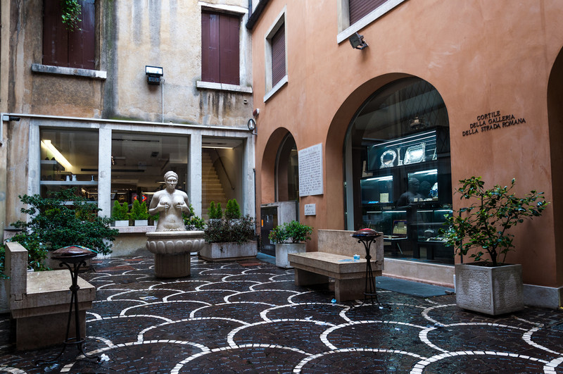 ''Cortile della Galleria Strada Romana'' - Treviso