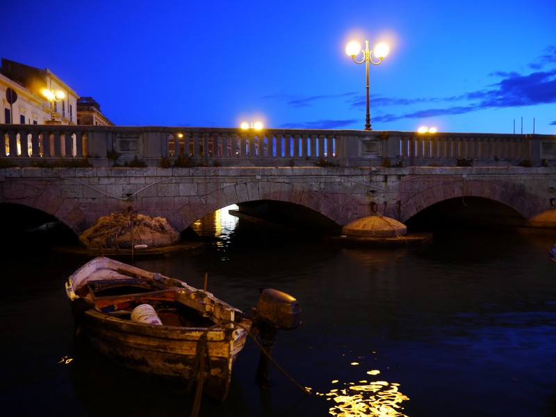 ''Pescatore a riposo'' - Siracusa