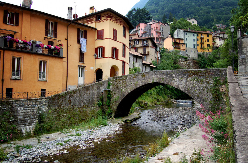 ''Ponte sul torrente Telo'' - Argegno