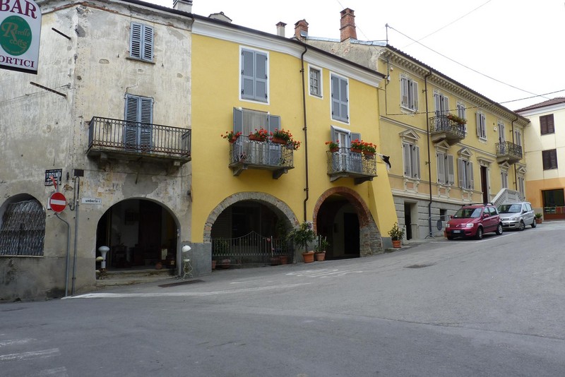 ''portici in salita'' - Murazzano