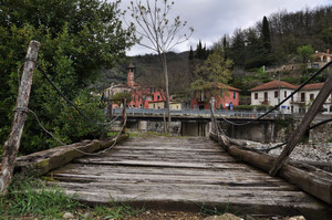 insieme al fratello..maggiore