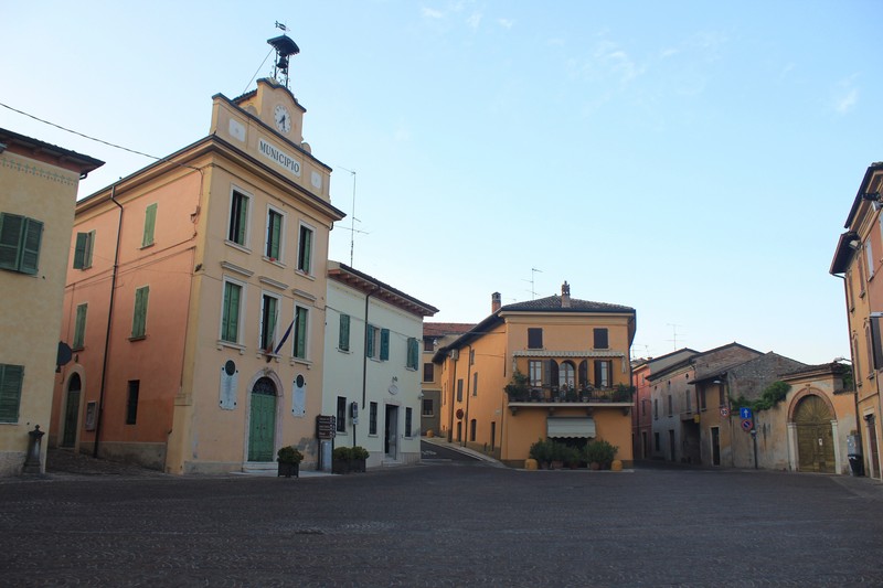 ''Piazza Torelli'' - Solferino