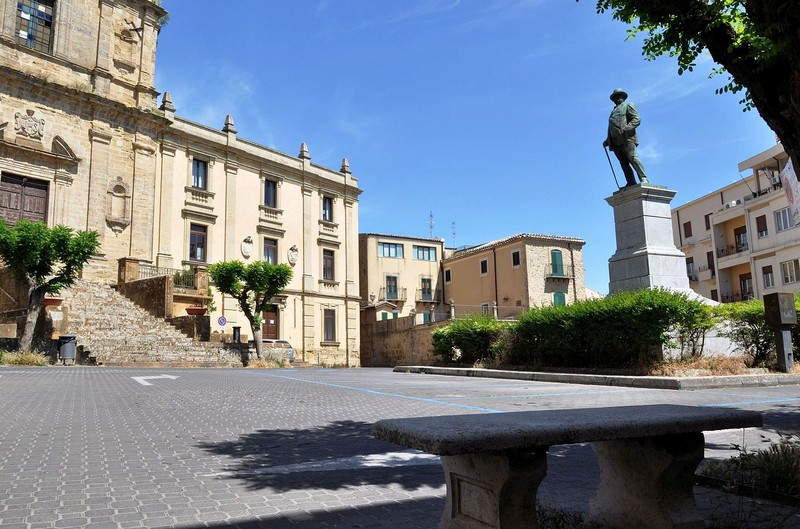 ''Piazza Napoleone Colajanni'' - Enna