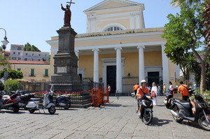 Ischia piazza Redentore