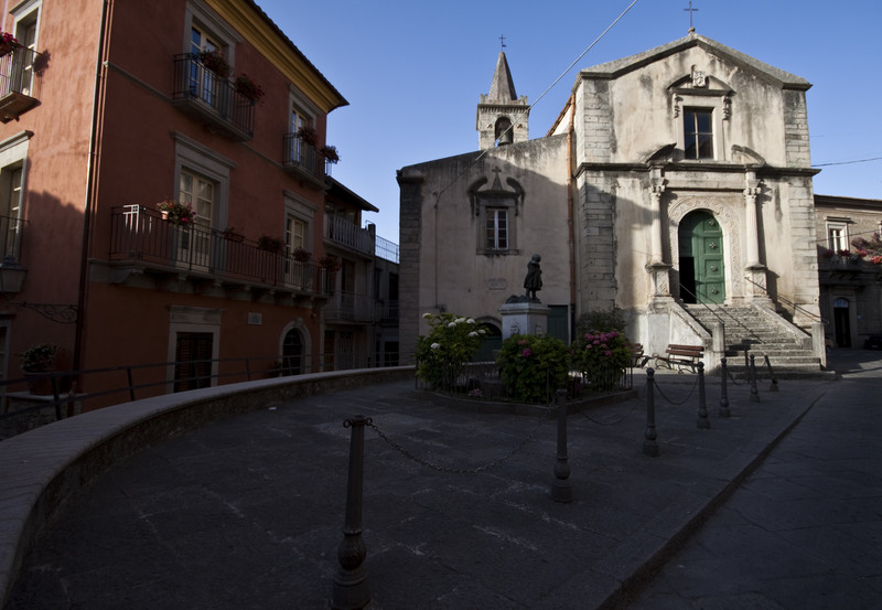 ''Piazzetta Buemi.'' - Novara di Sicilia