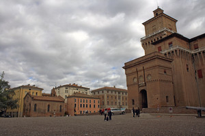 Piazza del Castello a Ferrara