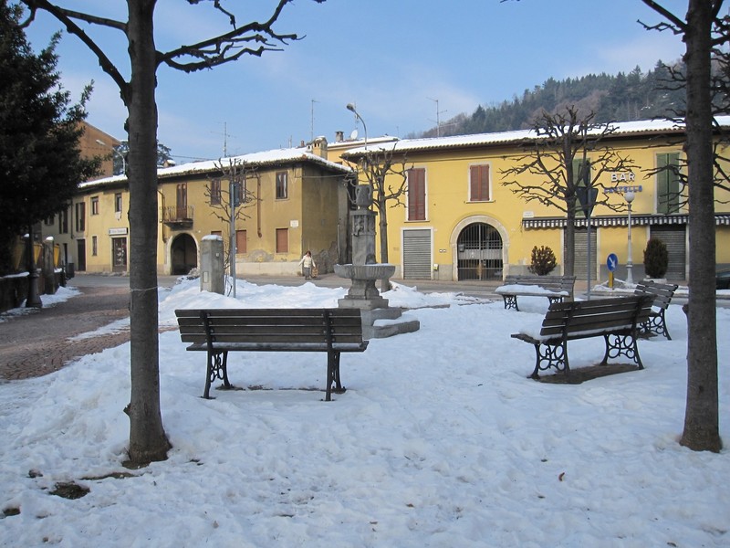 ''Piazza Risorgimento'' - Viggiù
