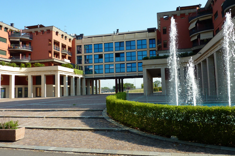 ''Piazza con fontana'' - Voghera