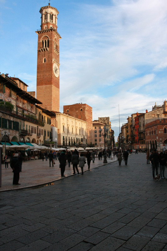 ''Tramonto in piazza delle erbe'' - Verona