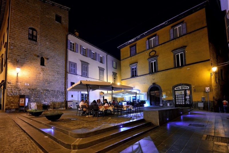 ''Riunione in Piazza'' - Orvieto
