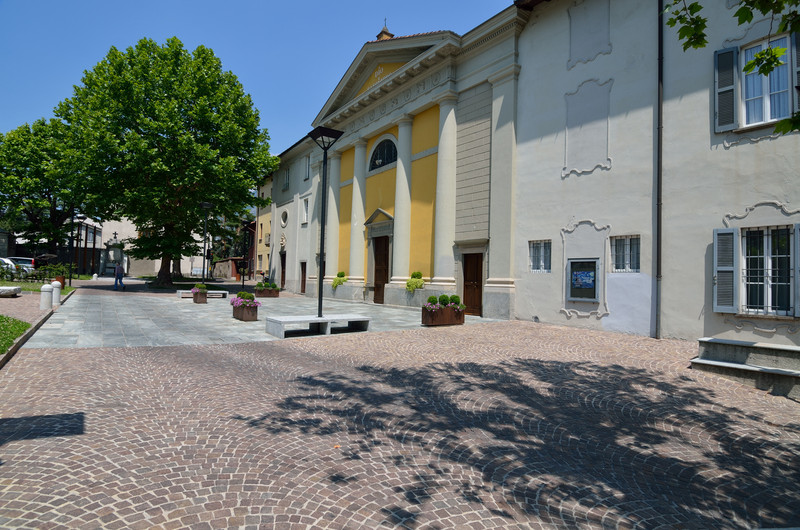 ''Piazza della Chiesa San Leonardo'' - Malgrate