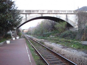 Vecchio ponte sulla linea ferroviaria Codola Mercato San Severino