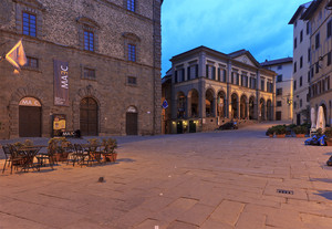 28.05.2012, h. 05:37 (dopo una notte di bagordi …)