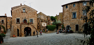Civita: piazza San Pietro detta Colesanti
