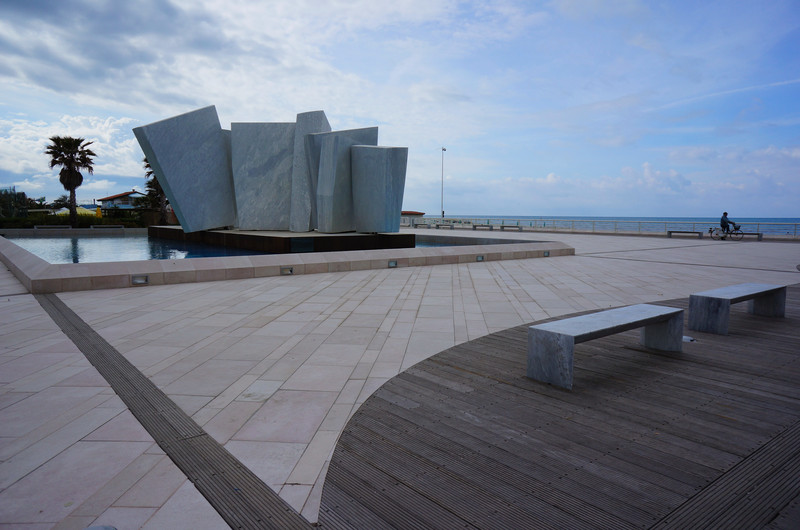 ''Attenzione caduta massi!'' - Massa