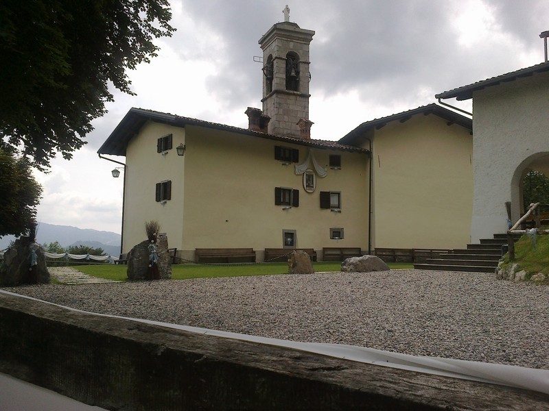 ''Piazzale del Santuario della Madonna del Frassino'' - Oneta