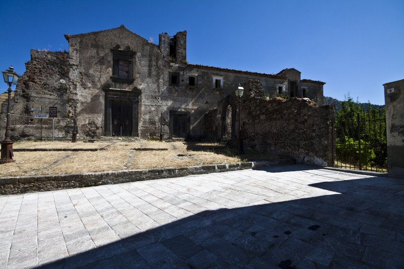 ''Piazza Migliaccio.'' - Malvagna