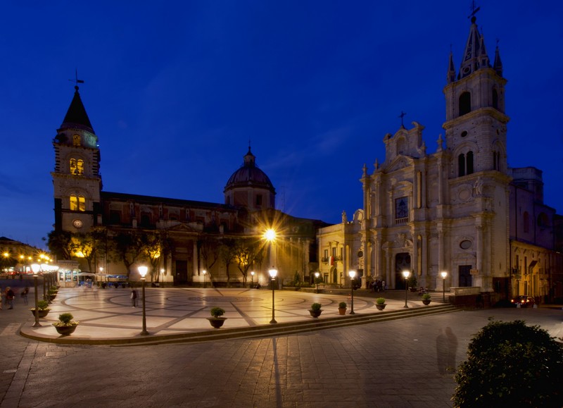 ''calda e accogliente cittadina….'' - Acireale