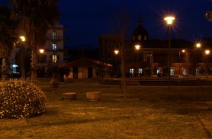 Quiete notturna in piazza della Pace