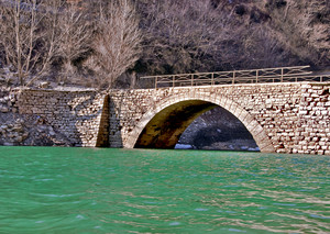 Ponte sul torrente Brugneto