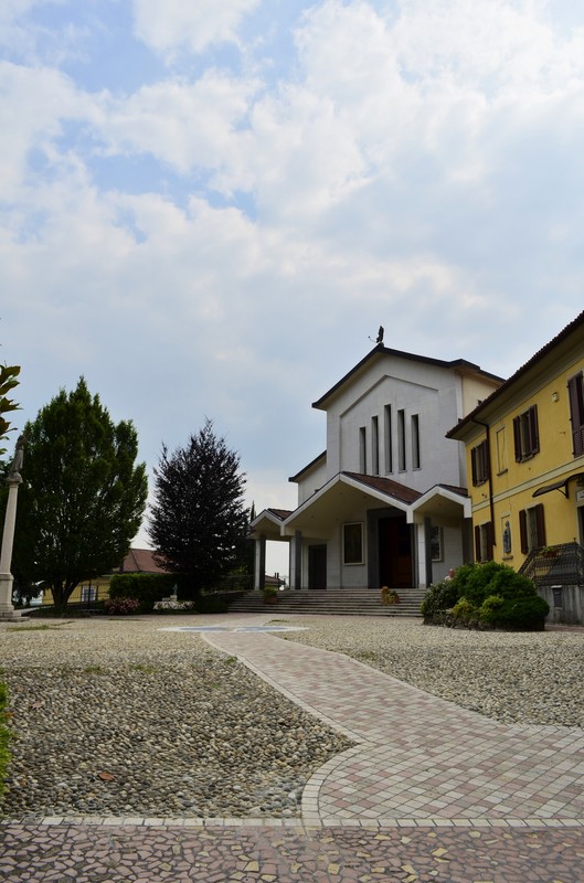 ''la piazza di usmate'' - Usmate Velate