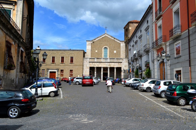 ''” Giusto in tempo per la Benedizione ” – Piazza Duomo  – Teano (CE).'' - Teano