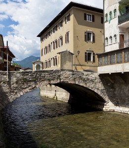 Il ponte di pietra