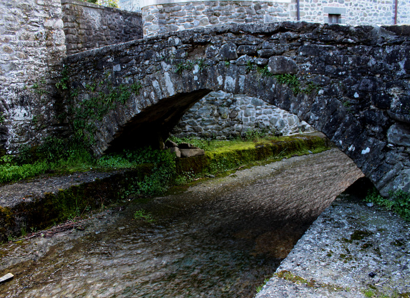 ''Piccolo ponte in pietra a Codiponti'' - Casola in Lunigiana