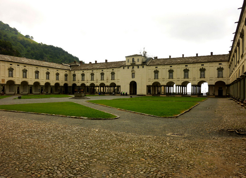 ''Piazza inferiore del Santuario di Oropa'' - Biella