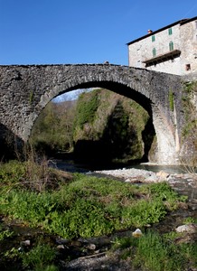 Ponte medioevale di S. Michele