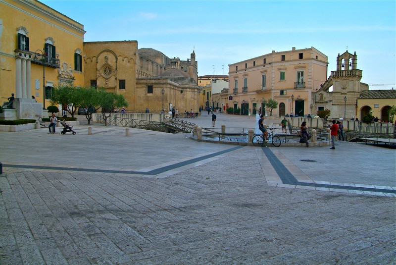 ''Corona di Monumenti agli Ipogei.'' - Matera