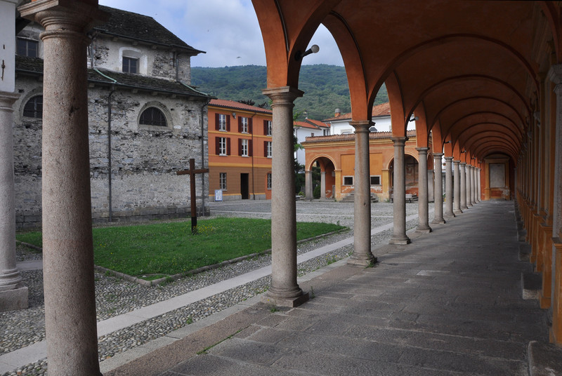 ''Piazza Dante.'' - Baveno