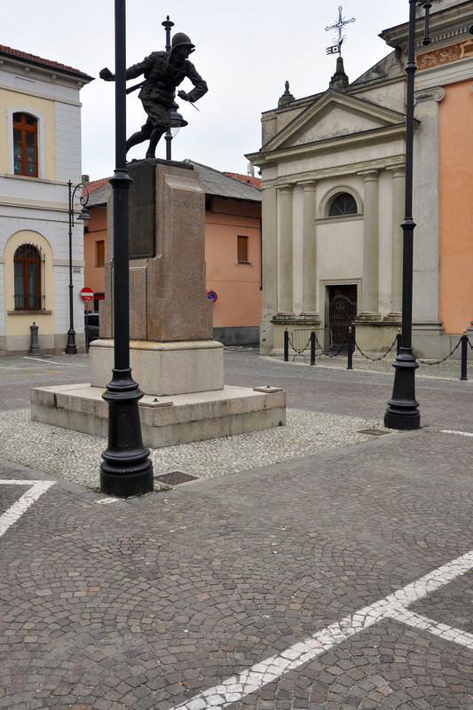 ''Piazza A. Gramsci.'' - Tronzano Vercellese