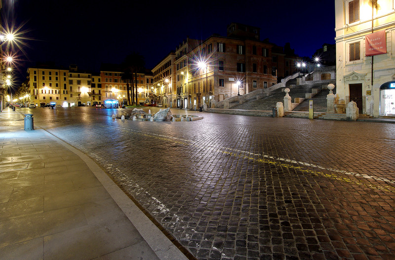 ''La piazza'' - Roma