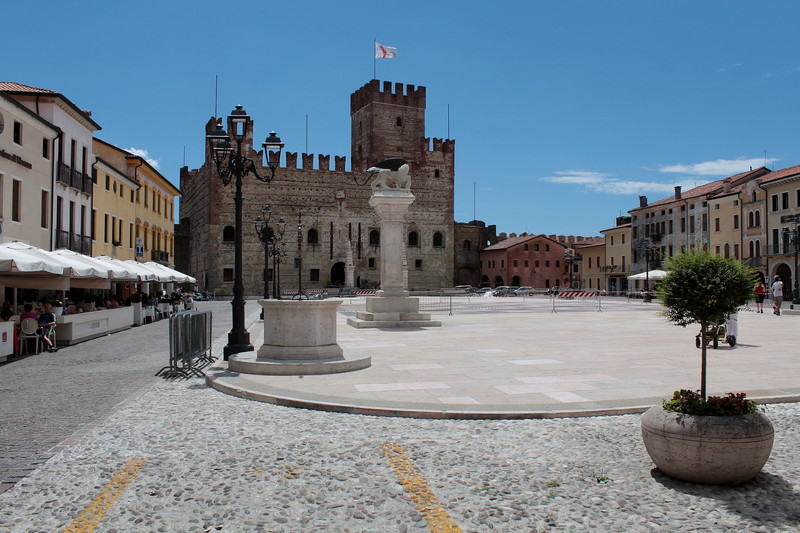 ''il leone non si perde una partita di giorno'' - Marostica