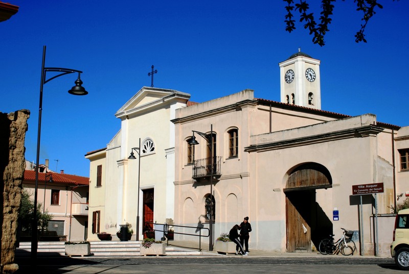 ''Quattro chiacchiere davanti all’ex convento.'' - Musei