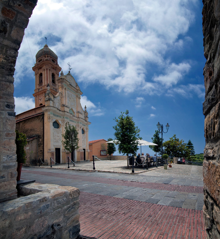 ''Amici in relax in Piazza S.Maria'' - Pompeiana